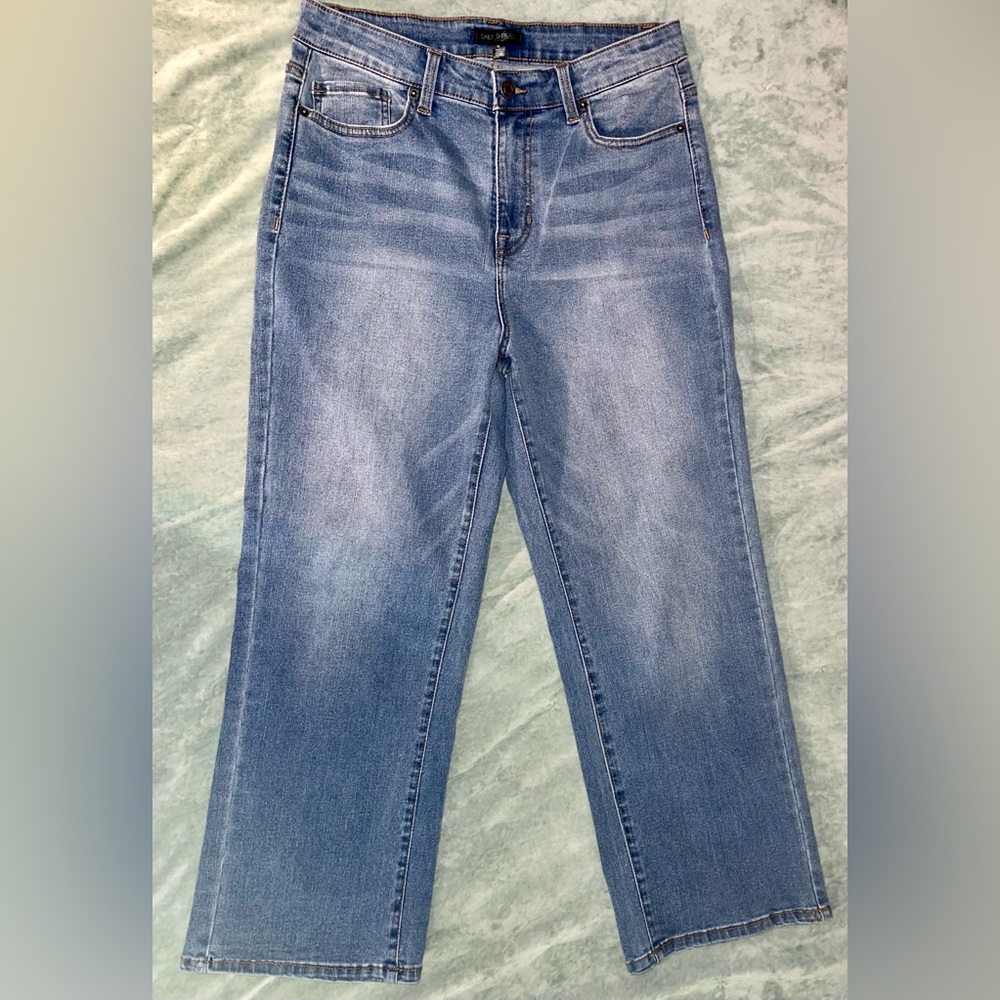 NWT 10 stretch cropped high waisted wide leg jeans by daily thread